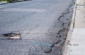 ANDREAS YILMA CITIZEN’S NEWS
A pothole on Ward Street in Naugatuck can be seen on May 10.